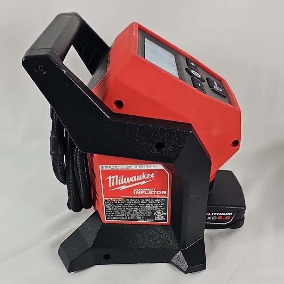 Milwaukee M12 Compact Inflator with Battery and Charger - Picture 4 of 11